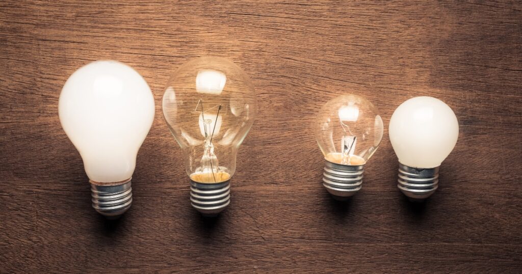 他の自治体との平均額給与月額を比較